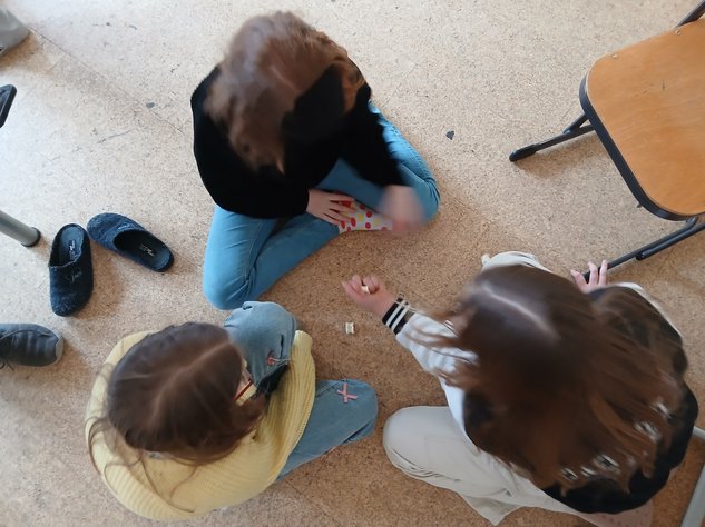 Kinder wie im Mittelalter beschäftigen Laborschule Dresden